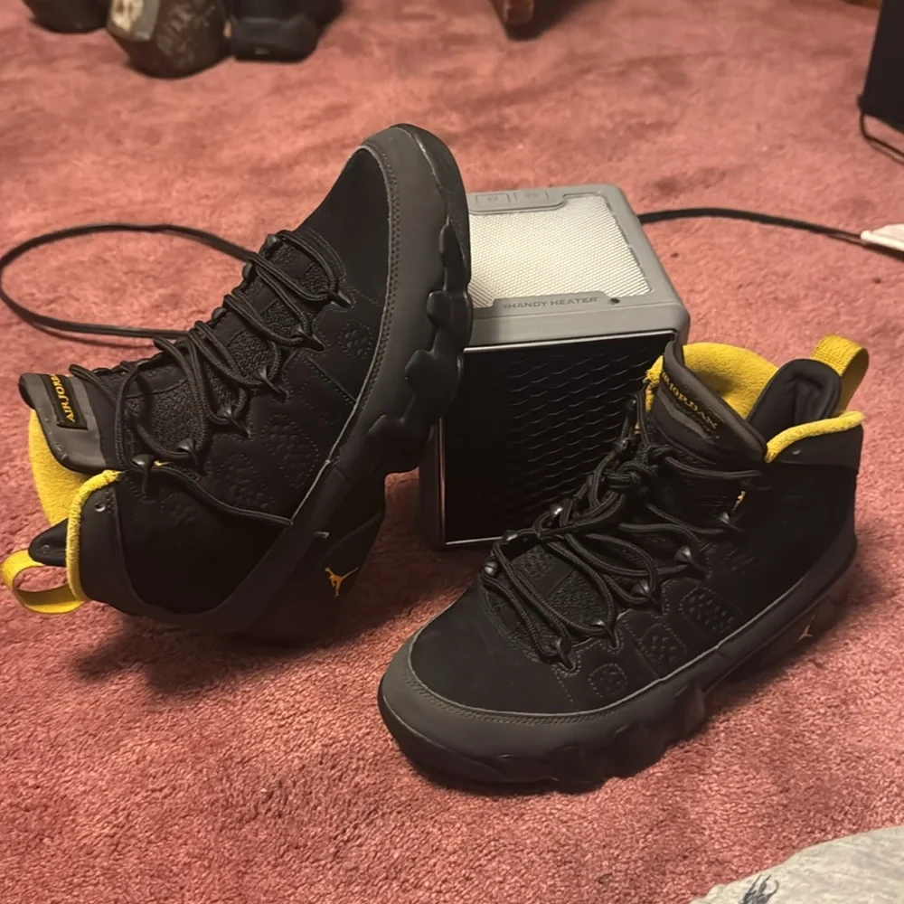 Used - Picture 3 of 6